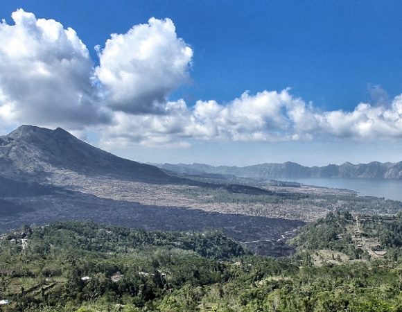 Danau Batur Pintu Mendaki Gunung Batur