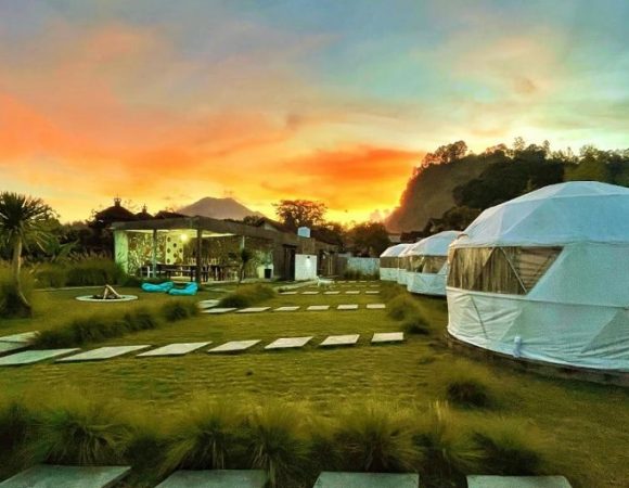 Igloo Glamping di Pesisir  Danau Batur