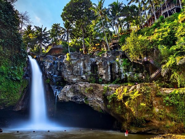 Menjemput Paduan Alami Air Terjun Tegenungan Ubud