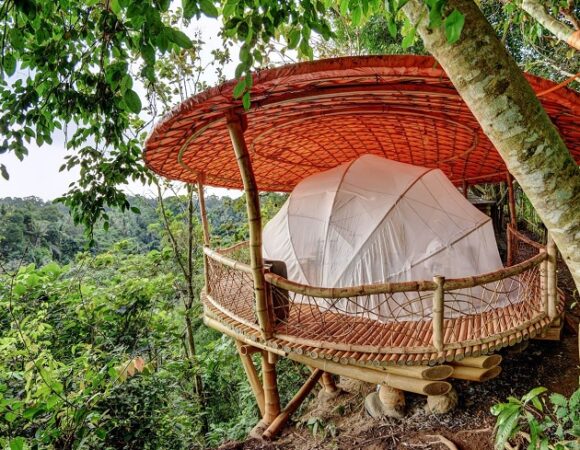 Bambu Indah Glamping Serbabambu di Ubud