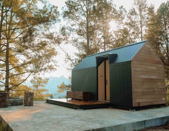 Bobocabin Signature Toba Glamping Dekat Samosir