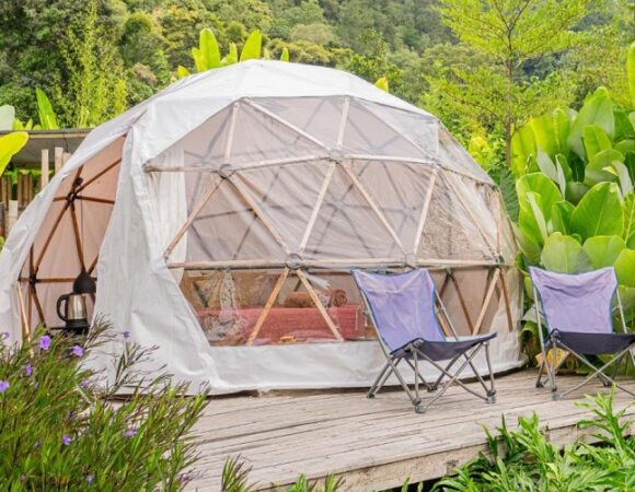 Cloud Hills Glamping Bukit Berlukis Awan