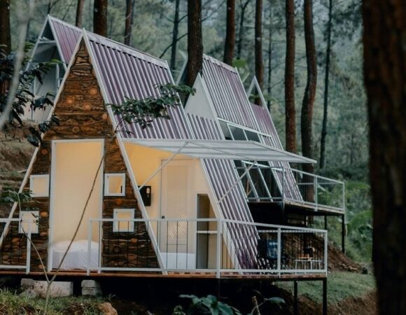 Locca Lodge Glamping Hutan Trawas