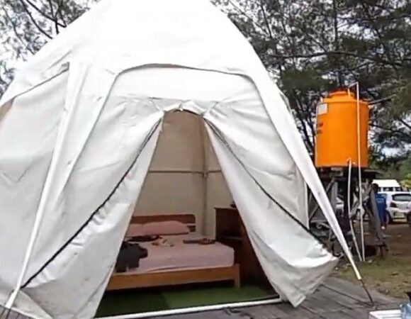 Batakan Baru Glamping Pinggir Pantai