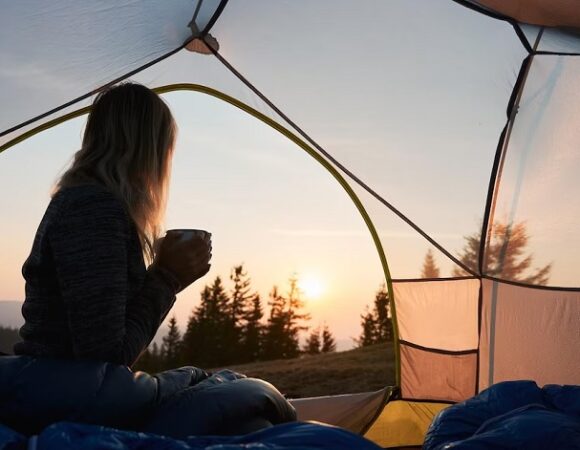 Bagaimana Mekanisme Glamping Kurangi Stress?