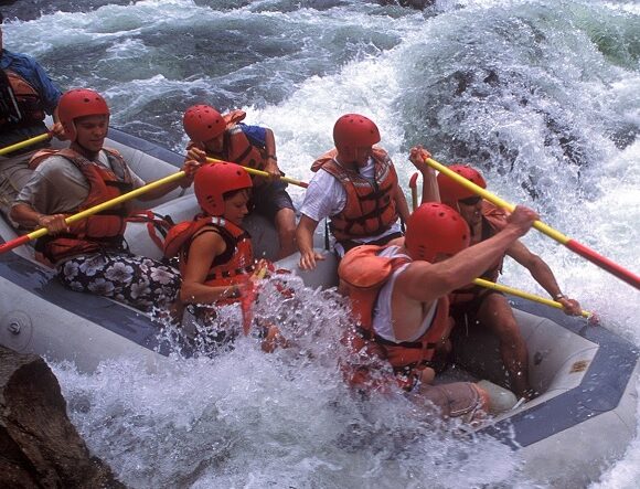 Rafting Sentul yang Seru di Kalibaru