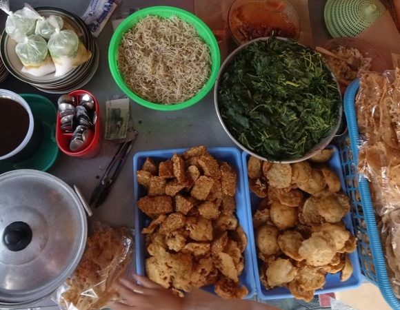 Berburu Pecel di Blitar