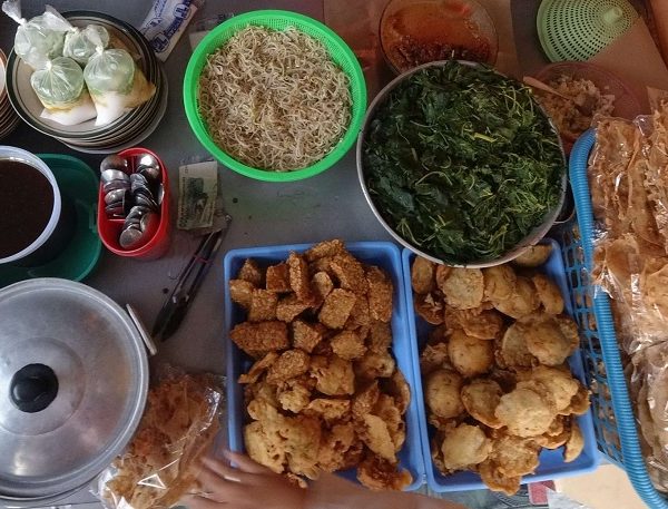 Berburu Pecel di Blitar