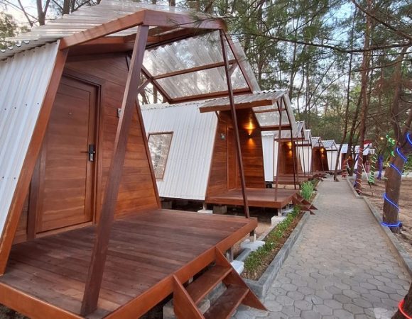 Mahligai Beach Resort Glamping Pantai Manggar