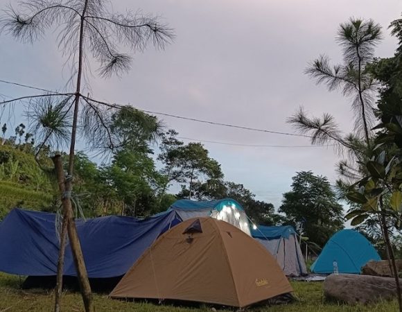 Lembah Batu Camping Gunung Bunder