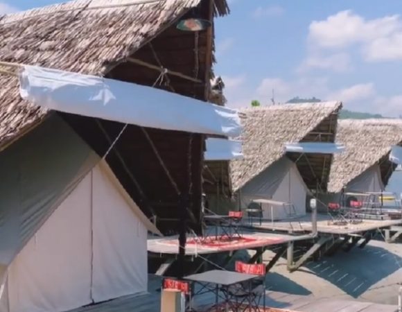 Sausu Glamping Pantai Teluk Tomini