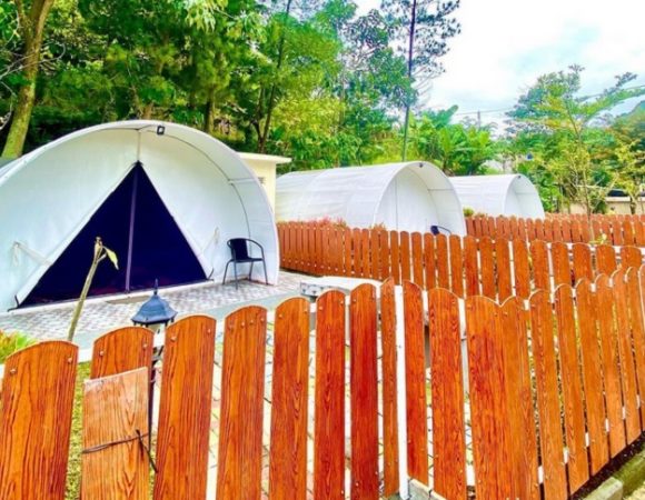 Teras Ciseupan Glamping Pinggir Danau Cimahi