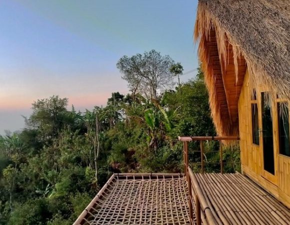 Wanagiri Sunset Glamping Bambu Danau Buyan